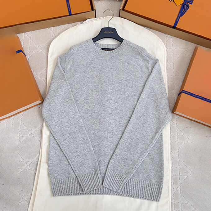 lv louis vuitton solid crew‑neck sweater with leather patch